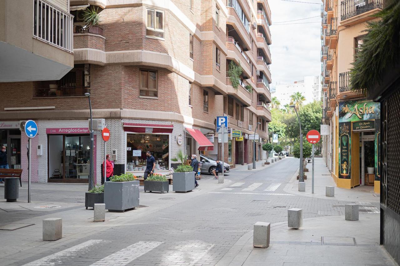 Expoholidays - General Tamayo Parking Gratis Almería Extérieur photo