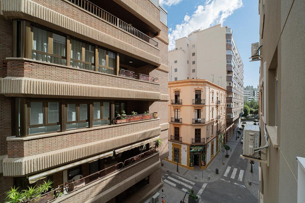 Expoholidays - General Tamayo Parking Gratis Almería Extérieur photo